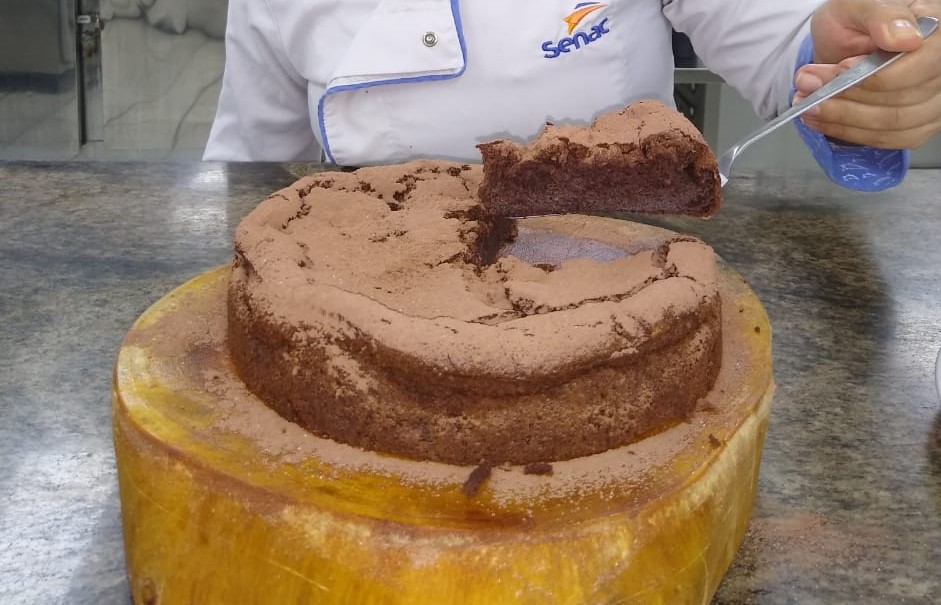 Receita de Bolo de Chocolate Mágico