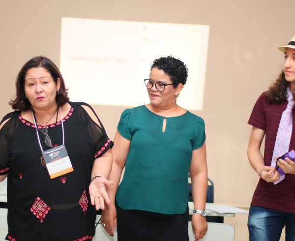 Lialda mostra as facilidades do ensino da matemática com o software geoGebra