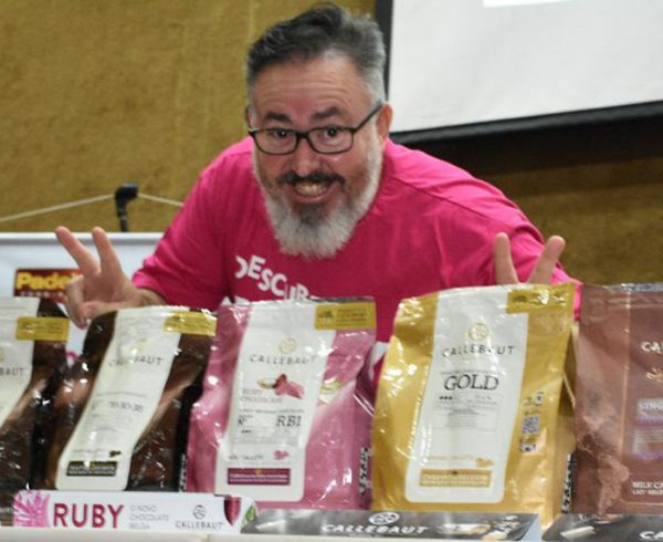 Mário Wanderley fez degustação de chocolates para alunos de Gastronomia