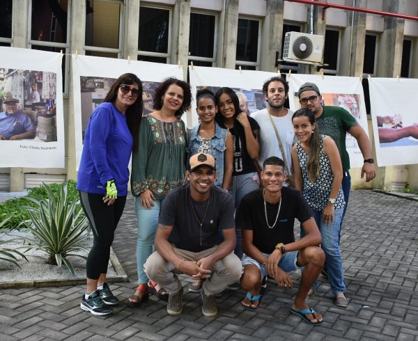 Alunos da Exposição Mercado no Mural