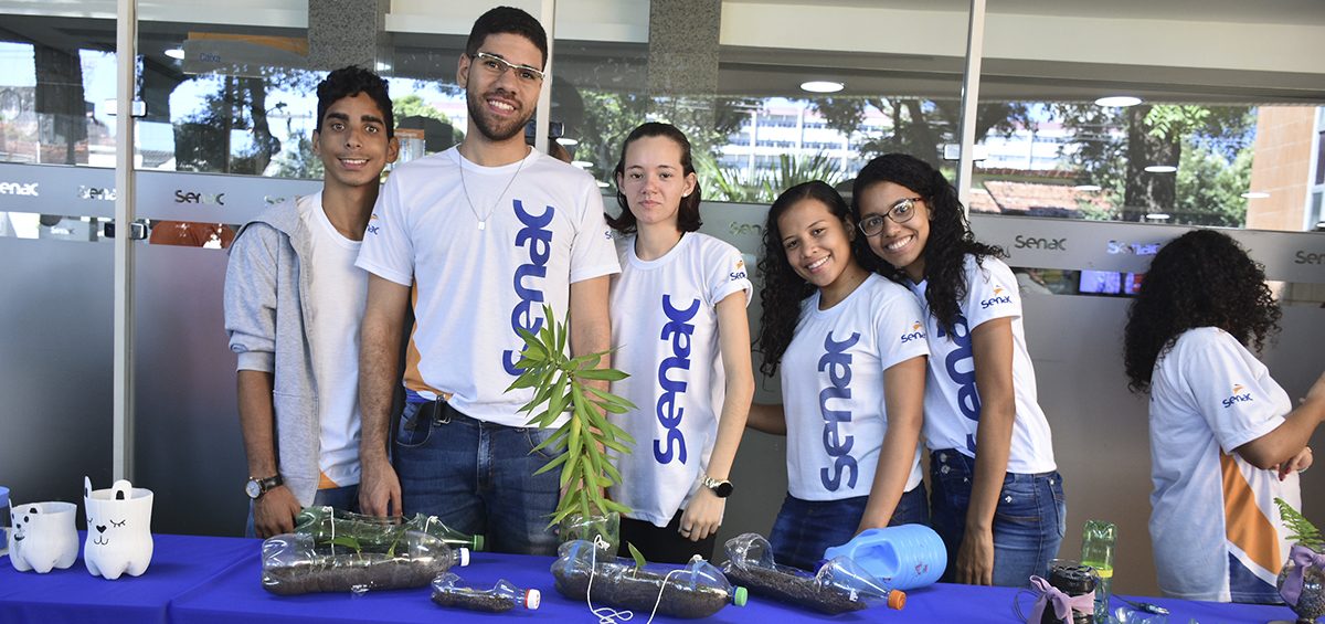 Alunos do Programa de Aprendizagem participam de oficinas de sustentabilidade