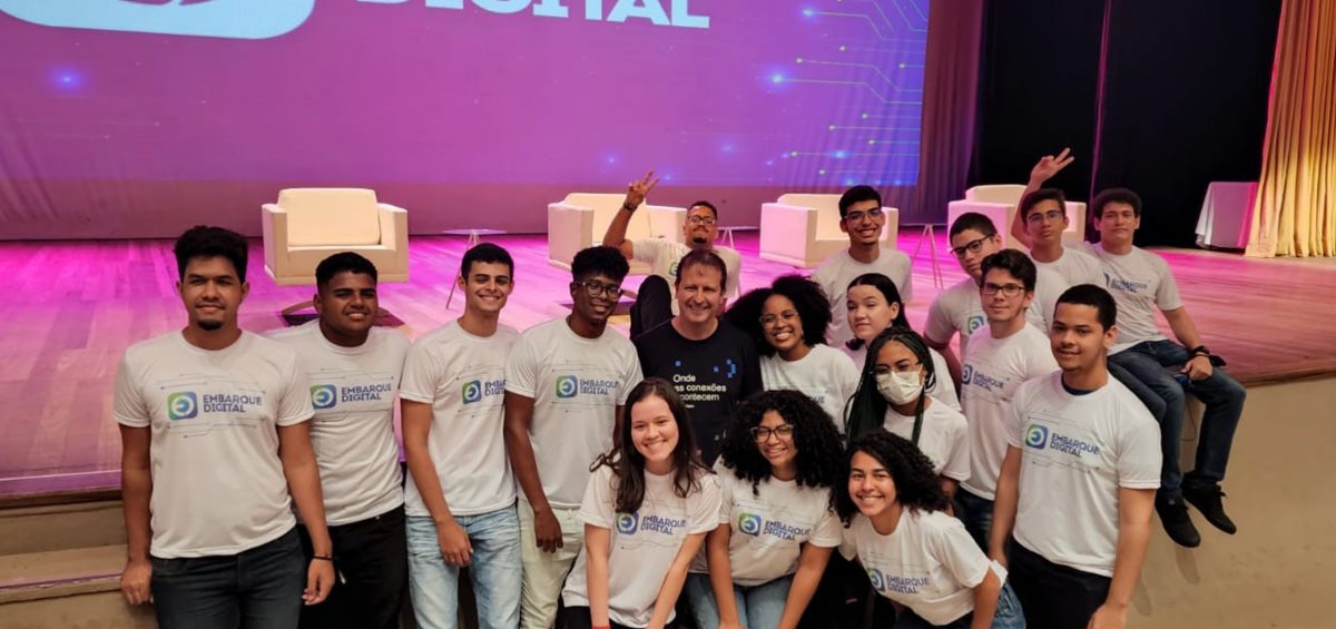 Estudantes participam de Aula Magna da 3ª edição do Embarque Digital