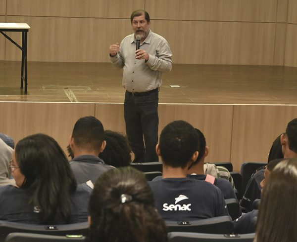 Palestra aborda a conscientização na prevenção ao suicídio