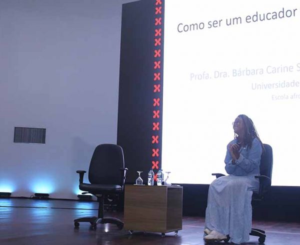 A importância de educadores antirracistas para abrir portas para a diversidade