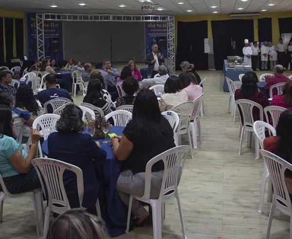 Aniversariantes de julho e agosto participam de almoço comemorativo