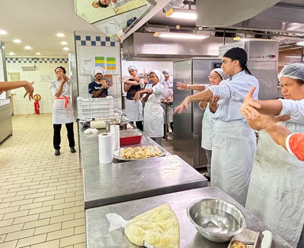 Celebração do Dia do Chef de Cozinha e do Cozinheiro inclui atividades de bem-estar no Senac Recife