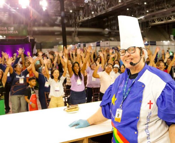 Cultura tradição e inovação_Cristianne Barros apresenta releitura do bolo de noiva na Feira de Confeitaria Senac