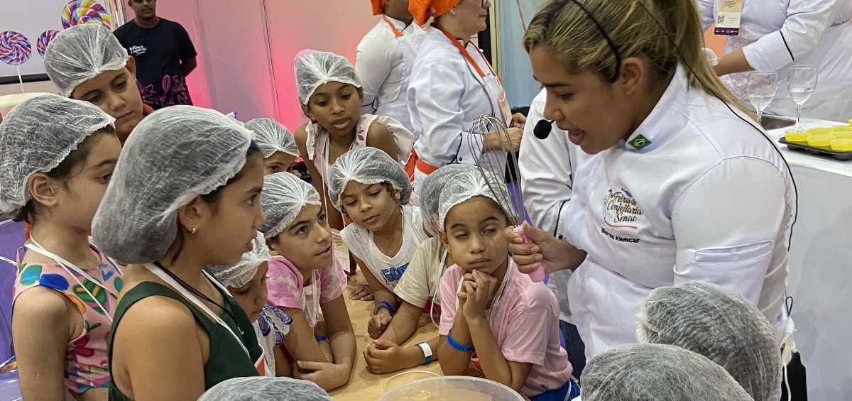 Espaço Kids promove aula prática e lúdica com cupcakes de pipoca gourmet