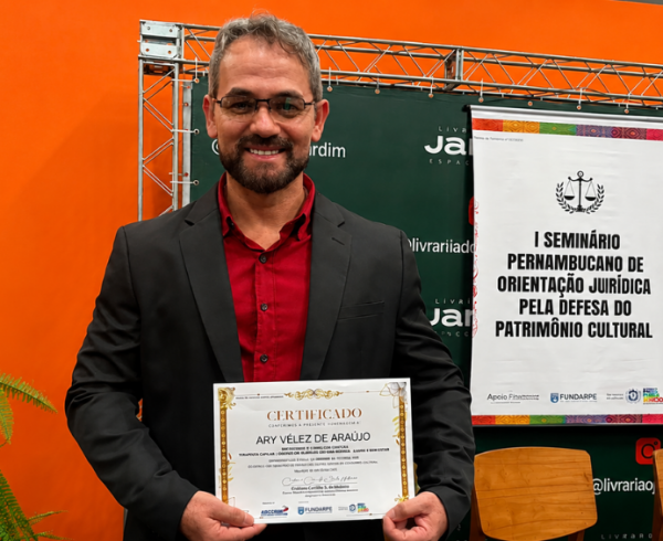 Docente do Senac Ary Vélez recebe homenagem no Destaque Cultural de Pernambuco