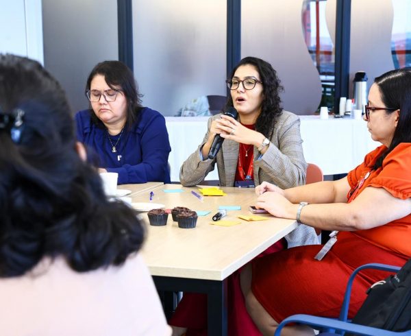 Docente da Faculdade Senac participa de trilha do Movimento Educa2030 sobre mulheres em carreiras STEM.